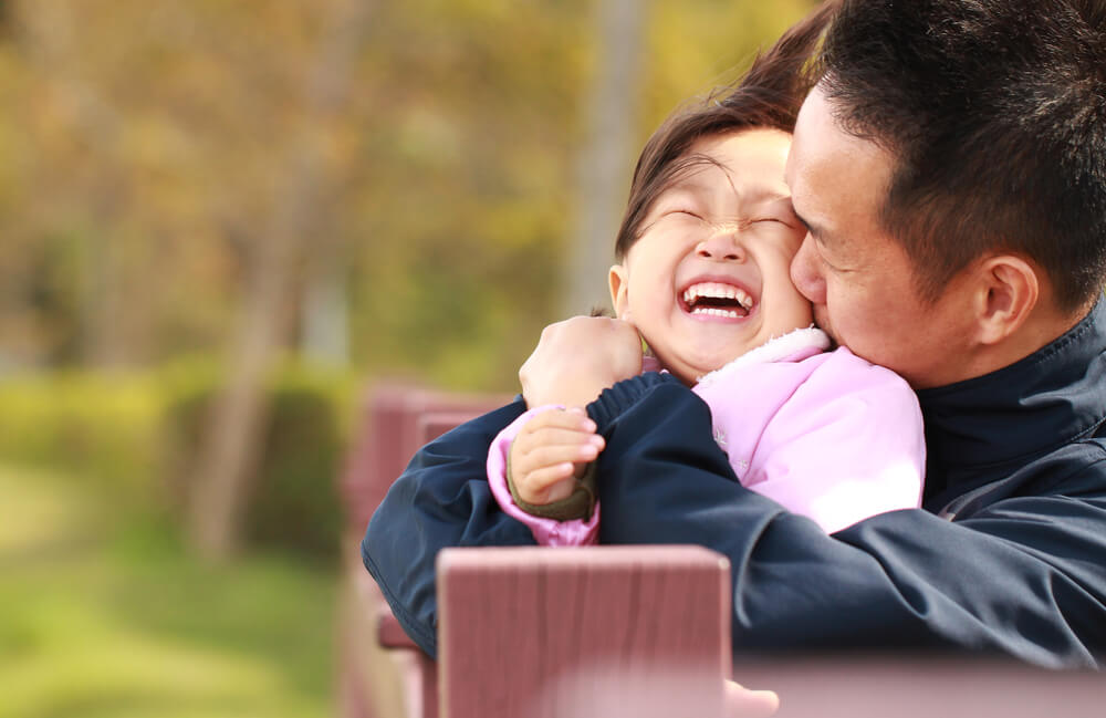 5-ways-celebrate-your-husband-fathers-day 12 hugs a day